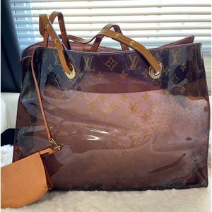 Louis Vuitton Cabas Cruise Large Tote with pouch. Authentic.